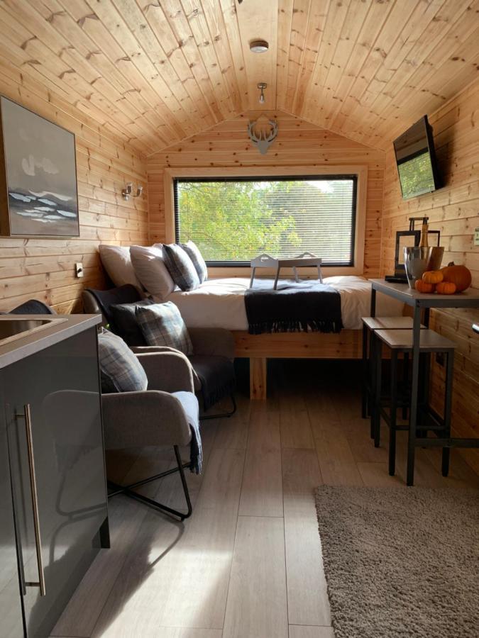 River Huts, Highland River Retreat With Hot Tub อินเวอร์เนส ภายนอก รูปภาพ