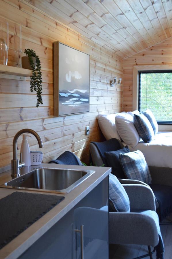 River Huts, Highland River Retreat With Hot Tub อินเวอร์เนส ภายนอก รูปภาพ
