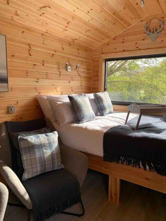River Huts, Highland River Retreat With Hot Tub อินเวอร์เนส ภายนอก รูปภาพ