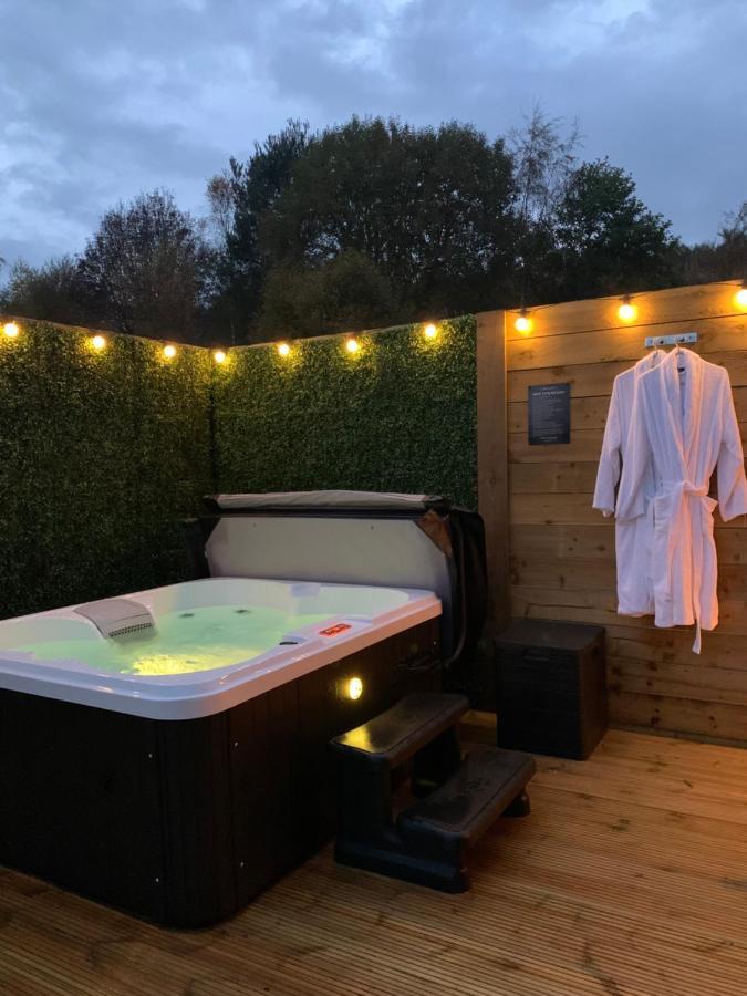 River Huts, Highland River Retreat With Hot Tub อินเวอร์เนส ภายนอก รูปภาพ