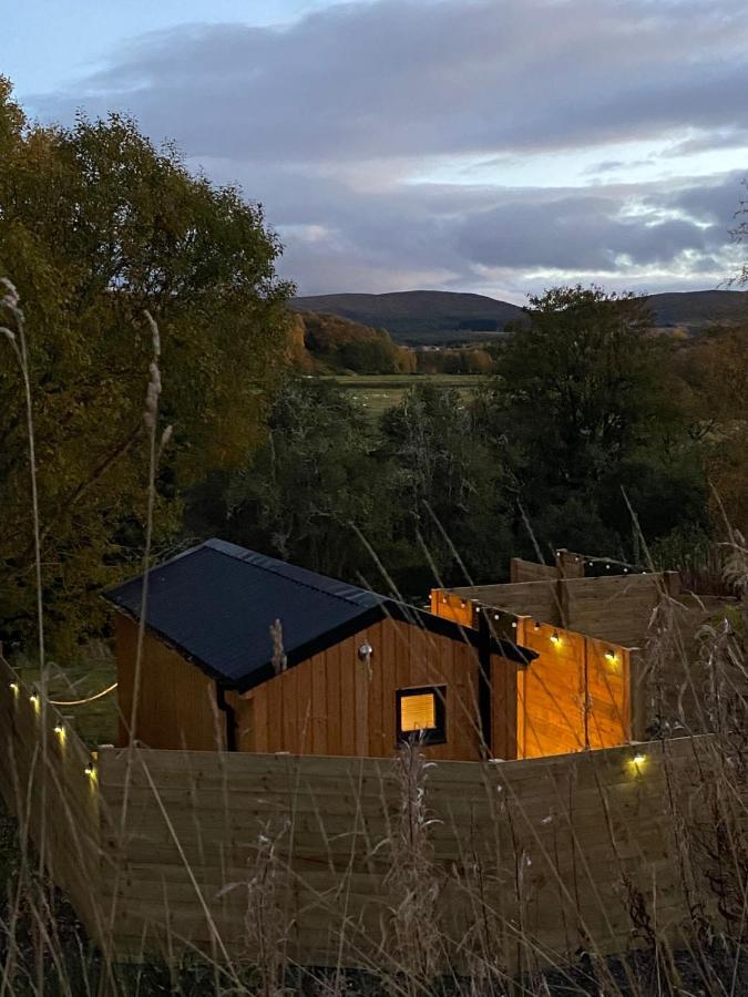 River Huts, Highland River Retreat With Hot Tub อินเวอร์เนส ภายนอก รูปภาพ