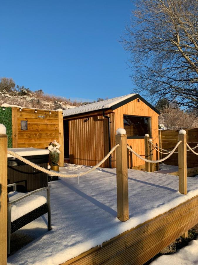 River Huts, Highland River Retreat With Hot Tub อินเวอร์เนส ภายนอก รูปภาพ