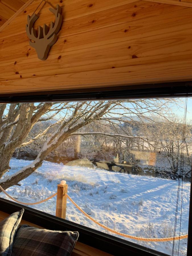 River Huts, Highland River Retreat With Hot Tub อินเวอร์เนส ภายนอก รูปภาพ