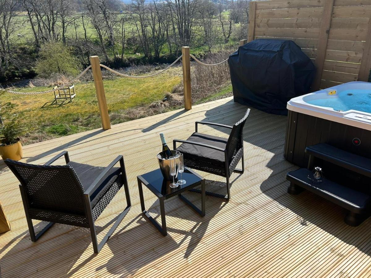 River Huts, Highland River Retreat With Hot Tub อินเวอร์เนส ภายนอก รูปภาพ