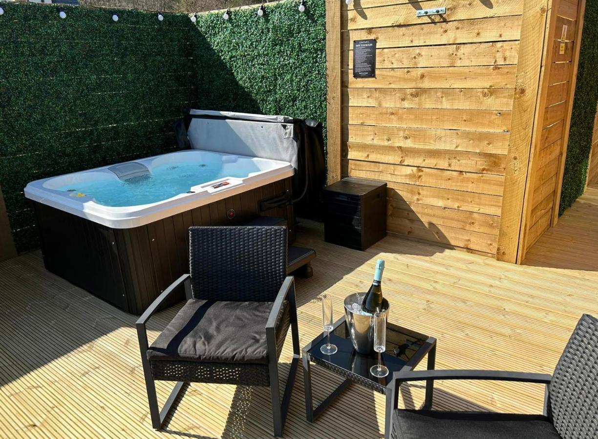 River Huts, Highland River Retreat With Hot Tub อินเวอร์เนส ภายนอก รูปภาพ
